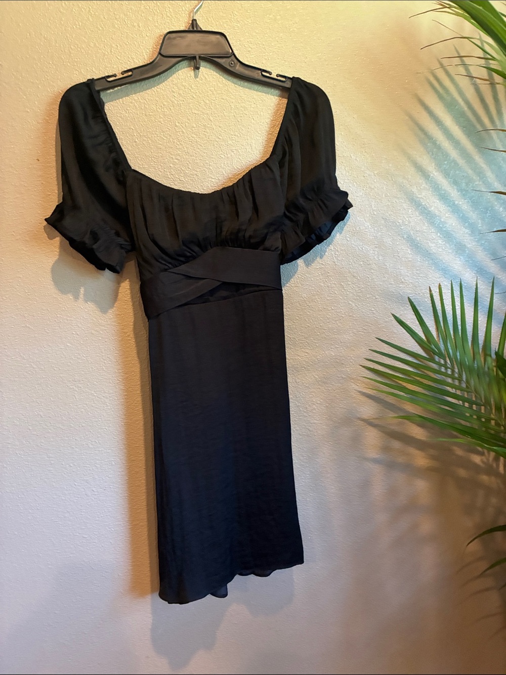 Black Puff-Sleeve Empire Waist Women's Dress